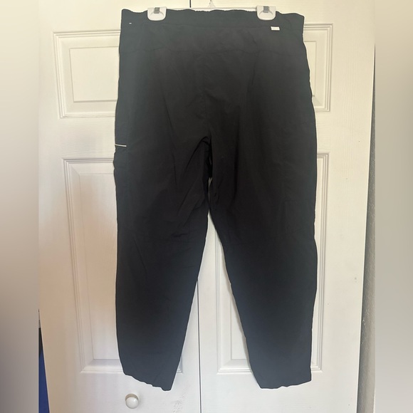Nike Men's Black Cargo Pants - Picture 5 of 7